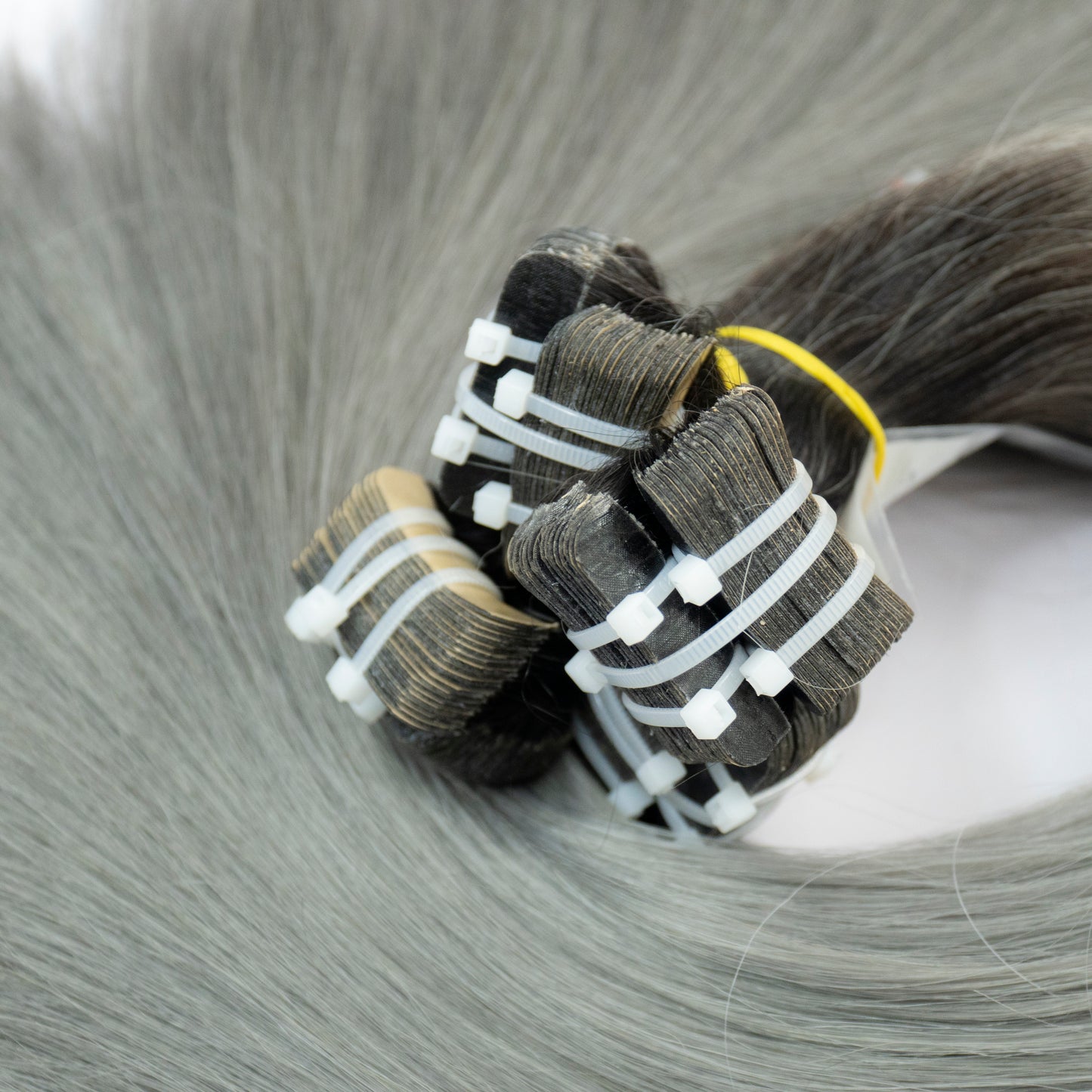 Extensii Tape On Par Natural Rusesc Ombre Negru Grey