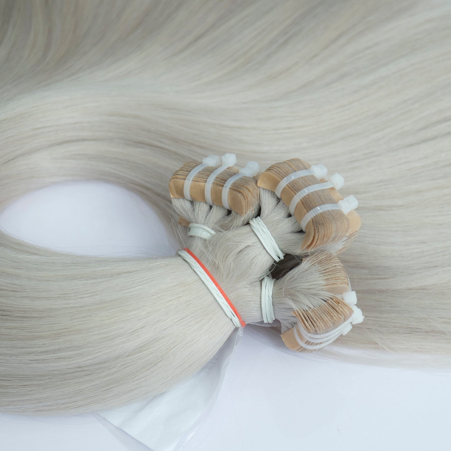 Extensii Tape On Par Natural Rusesc Blond Silver